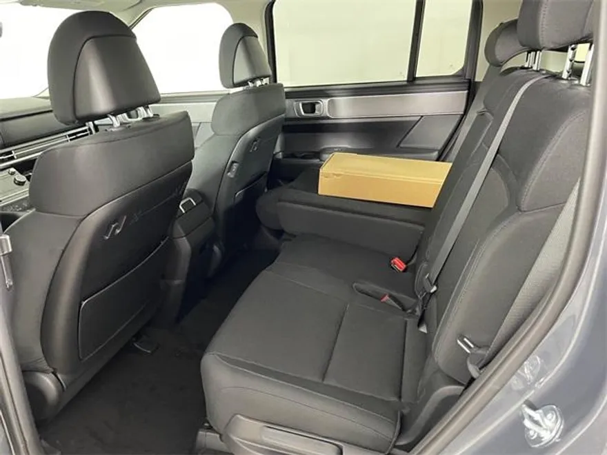 2026 Hyundai Santa Fe SE photo 1