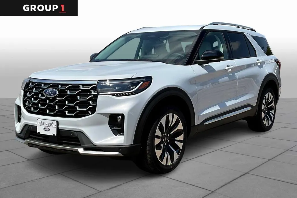 2025 Ford Explorer Platinum photo 1