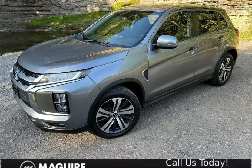 2020 Mitsubishi Outlander Sport photo 1