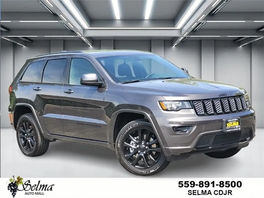 2021 Jeep Grand Cherokee Laredo X photo 1