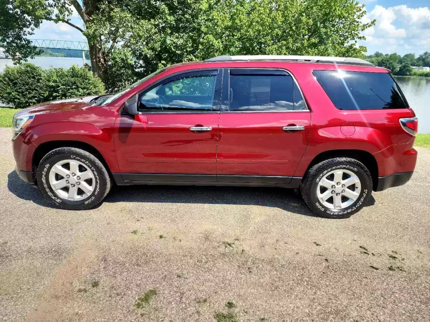 2016 Gmc Acadia SLE photo 1
