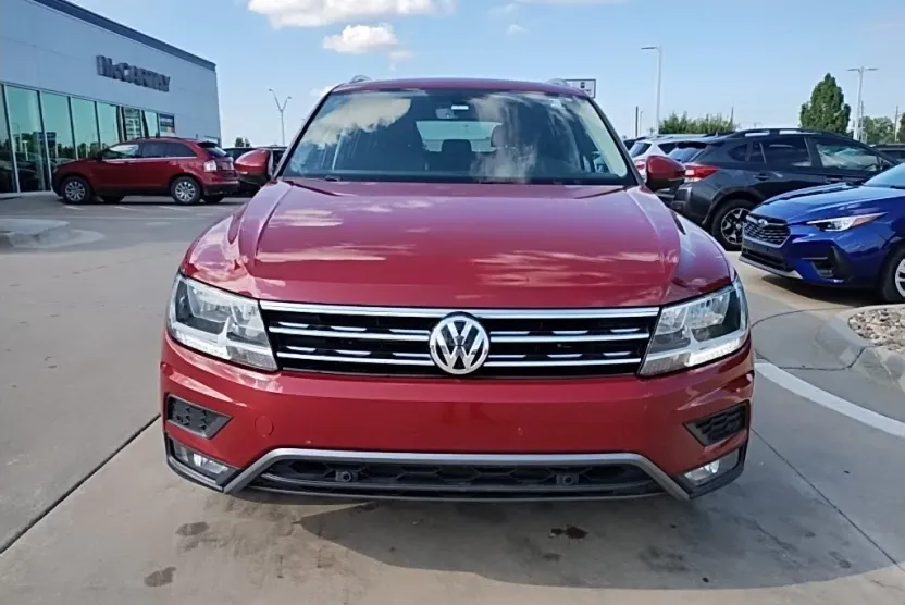 2019 Volkswagen Tiguan SEL photo 1