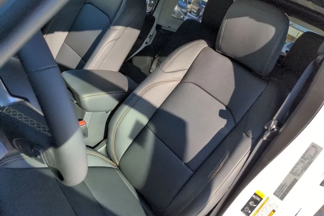 2025 Jeep Wrangler Sahara photo 1