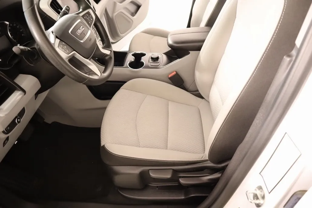 2024 Gmc Terrain SLE photo 1