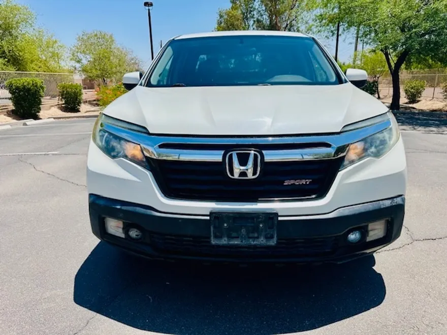 2018 Honda Ridgeline Sport photo 1