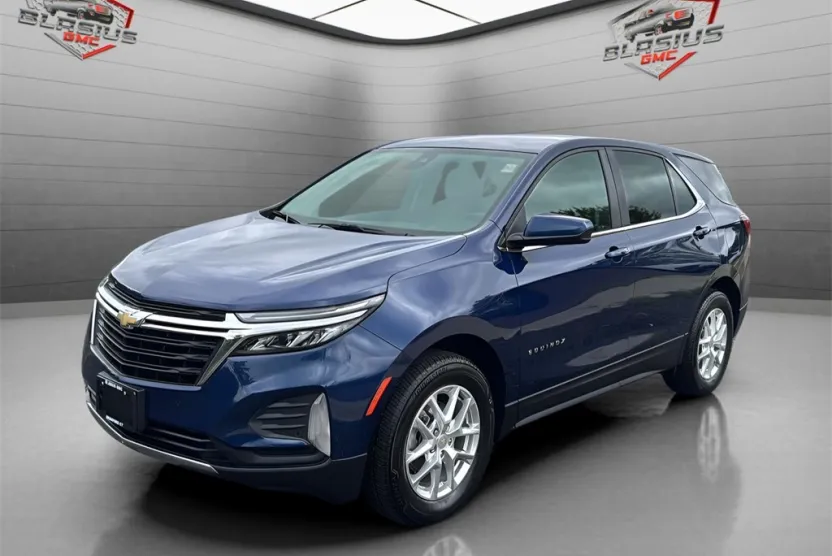 2022 Chevrolet Equinox LT photo 1