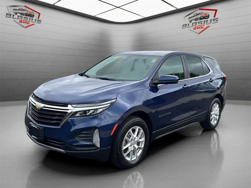 2022 Chevrolet Equinox LT photo 1