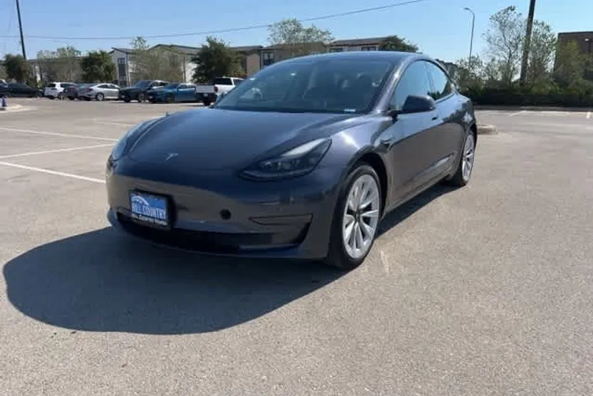 2022 Tesla Model 3 photo 1