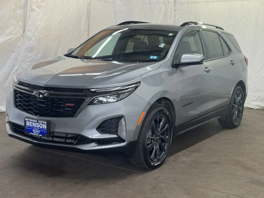 2023 Chevrolet Equinox RS photo 1
