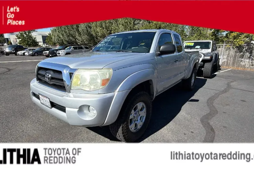 2005 Toyota Tacoma PreRunner V6 photo 1