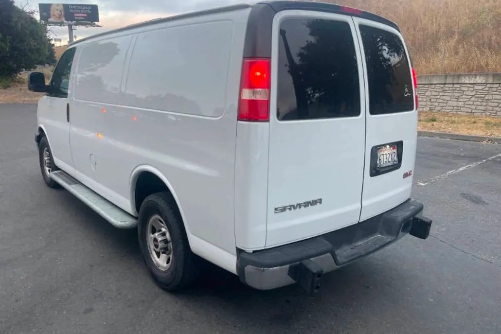 2018 Gmc Savana 2500 Cargo photo 1