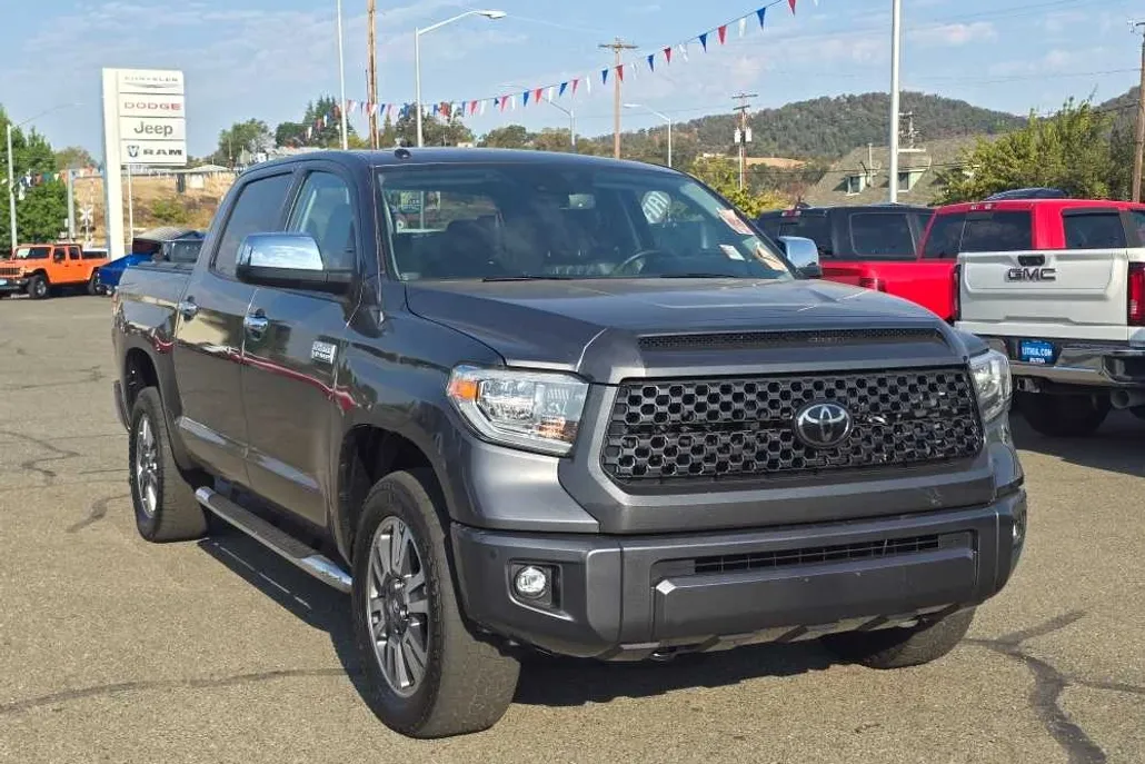 2018 Toyota Tundra Platinum photo 1