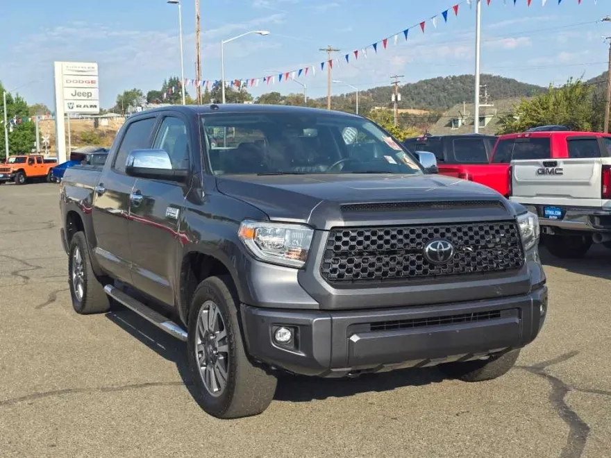 2018 Toyota Tundra Platinum photo 1