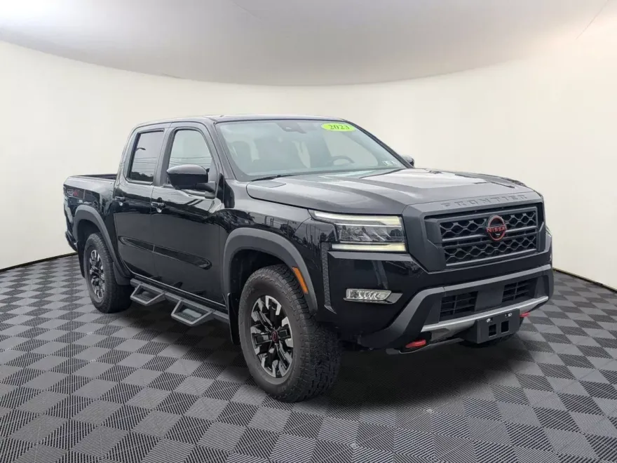 2023 Nissan Frontier PRO-4X photo 1