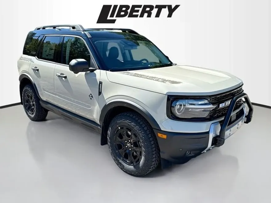 2025 Ford Bronco Sport Outer Banks photo 1