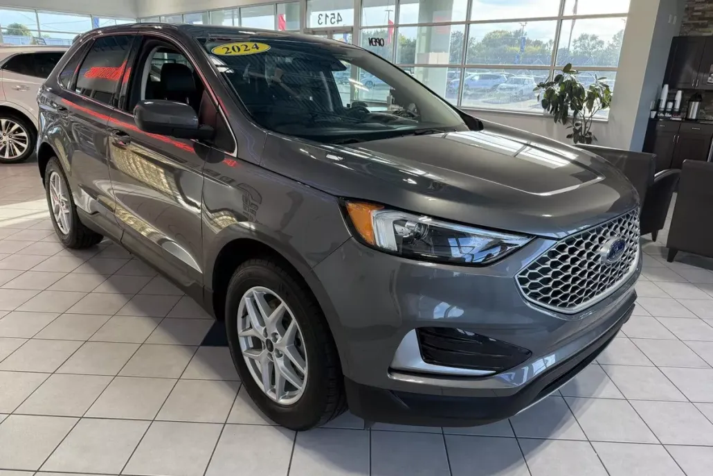 2024 Ford Edge SEL photo 1