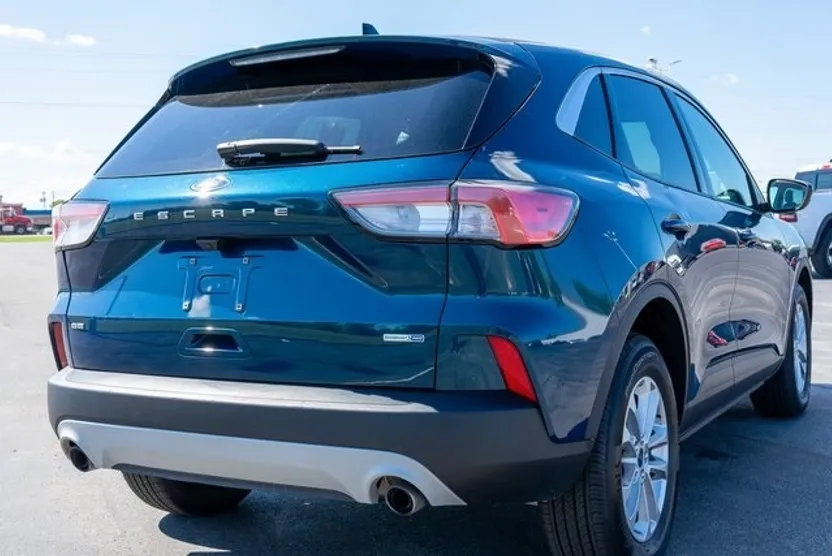 2020 Ford Escape SE photo 1