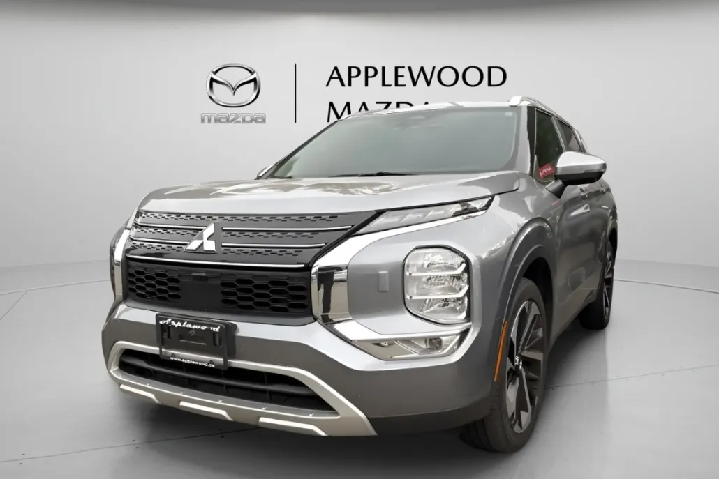 2022 Mitsubishi Outlander LE Premium S-AWC photo 1