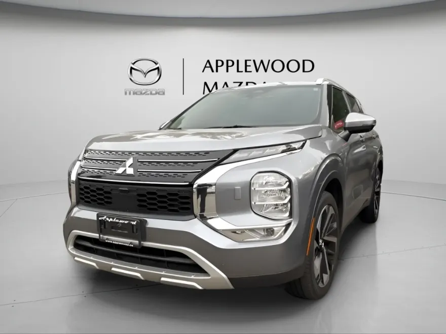 2022 Mitsubishi Outlander LE Premium S-AWC photo 1
