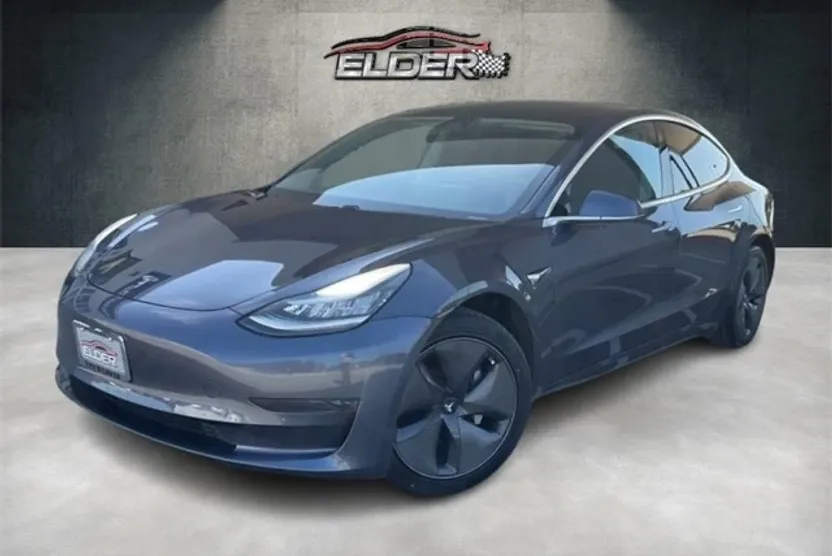 2020 Tesla Model 3 Standard Range Plus photo 1