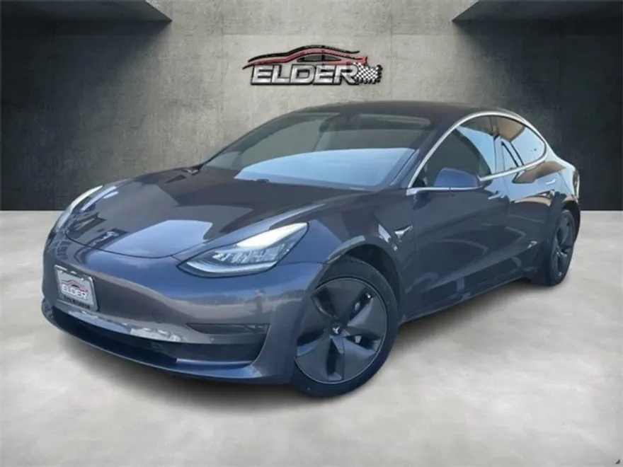 2020 Tesla Model 3 Standard Range Plus photo 1