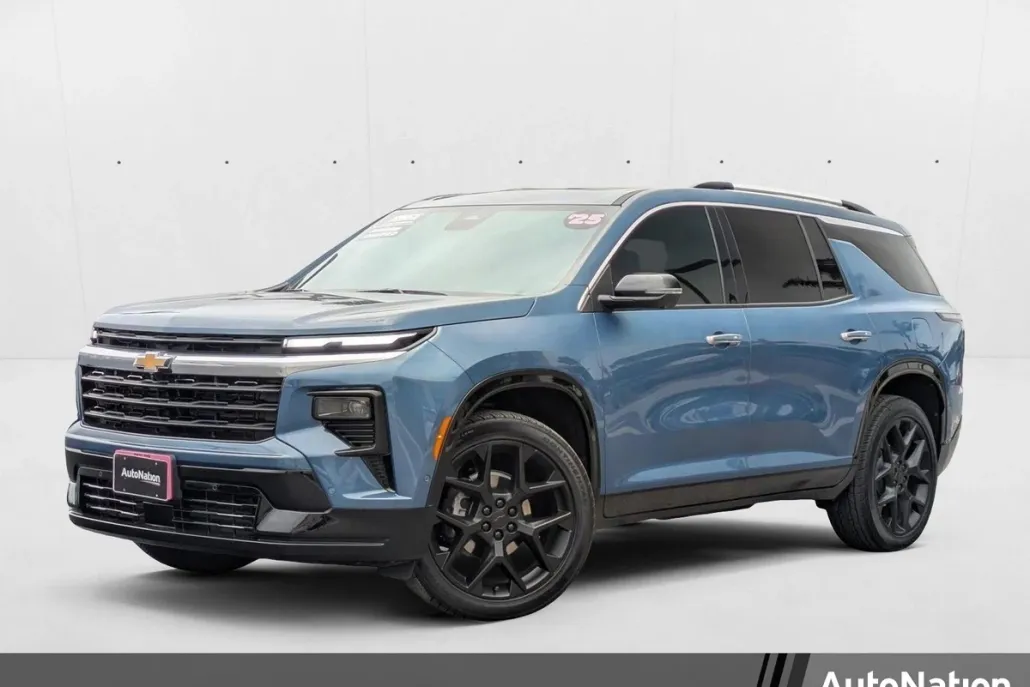 2025 Chevrolet Traverse High Country photo 1