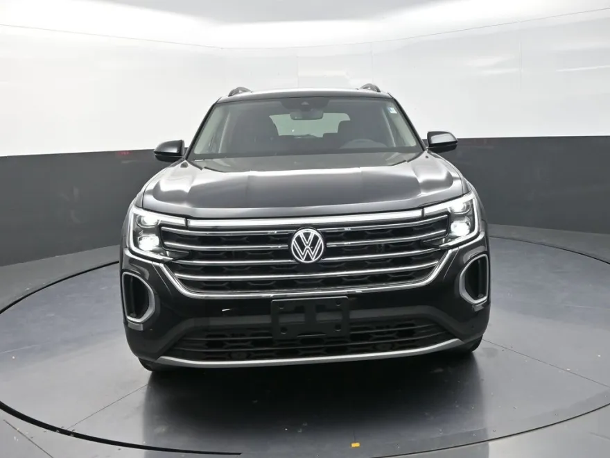 2026 Volkswagen Atlas SE Technology photo 1