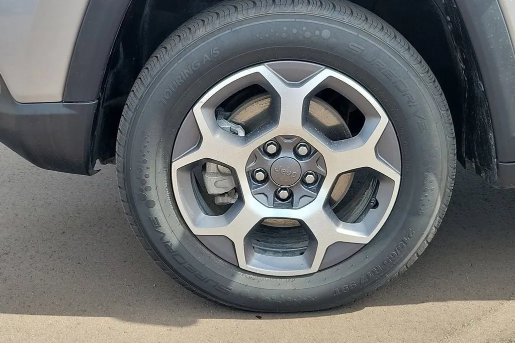 2022 Jeep Compass Trailhawk photo 1