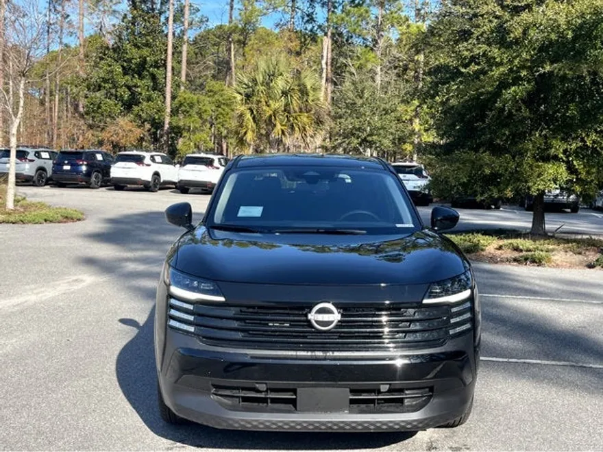 2025 Nissan Kicks SV photo 1