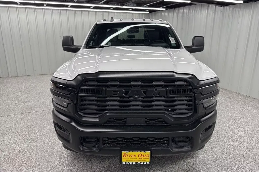 2025 Ram 2500 Tradesman photo 1