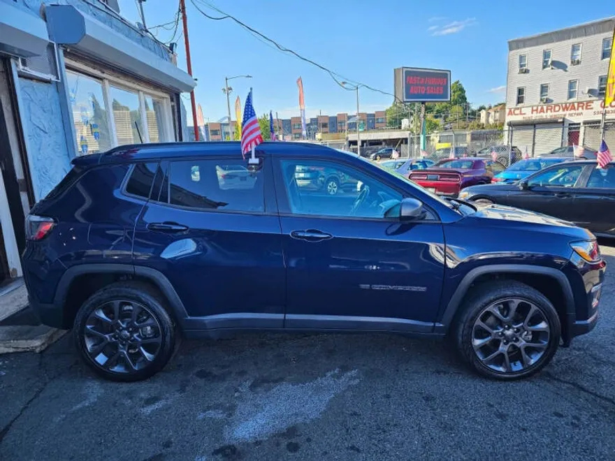 2021 Jeep Compass Anniversary Edition photo 1