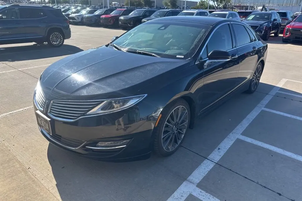 2016 Lincoln MKZ Base photo 1