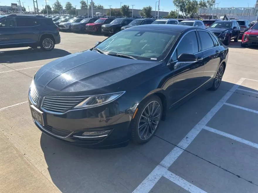 2016 Lincoln MKZ Base photo 1