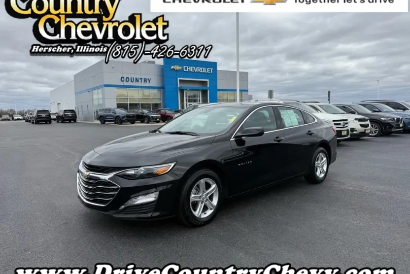 2024 Chevrolet Malibu 1LT photo 1