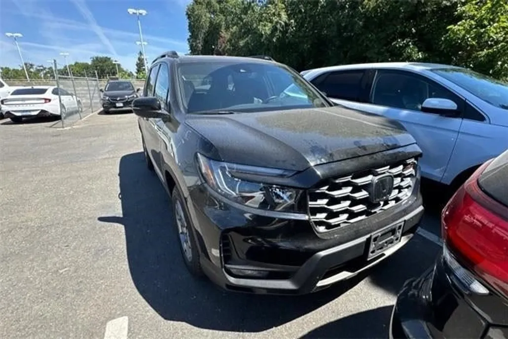 2023 Honda Passport TrailSport photo 1