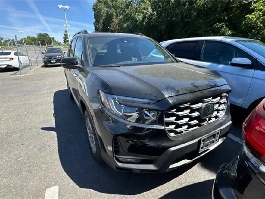 2023 Honda Passport TrailSport photo 1