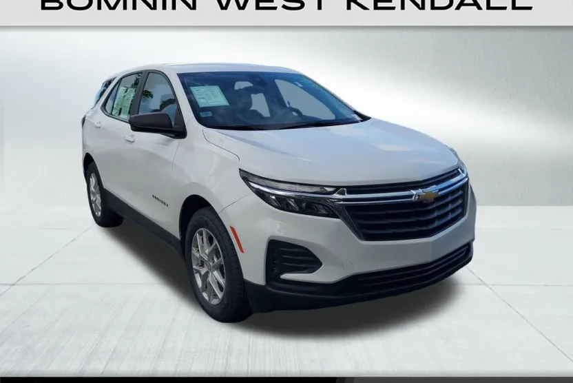 2022 Chevrolet Equinox LS photo 1