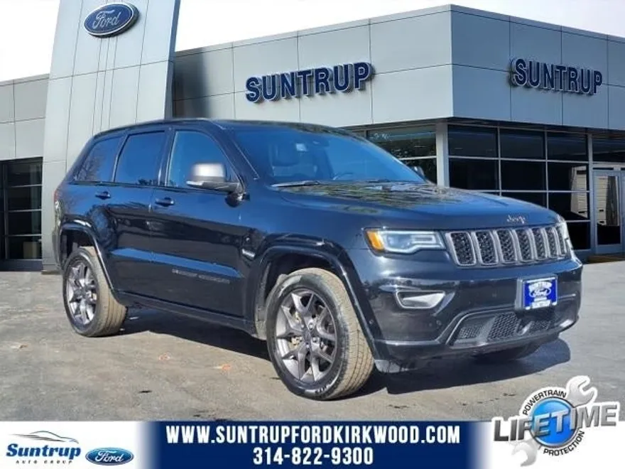 2021 Jeep Grand Cherokee Anniversary Edition photo 1