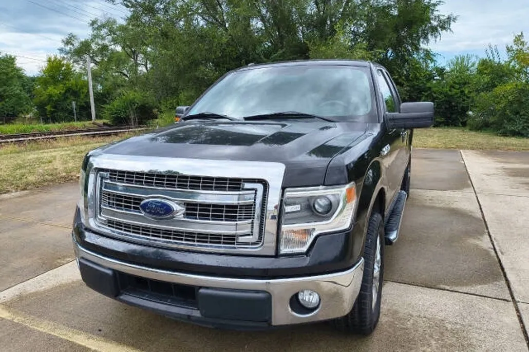 2014 Ford F-150 XLT photo 1