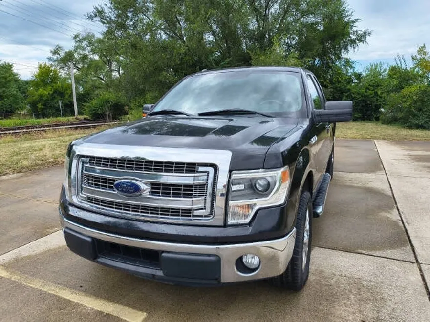 2014 Ford F-150 XLT photo 1