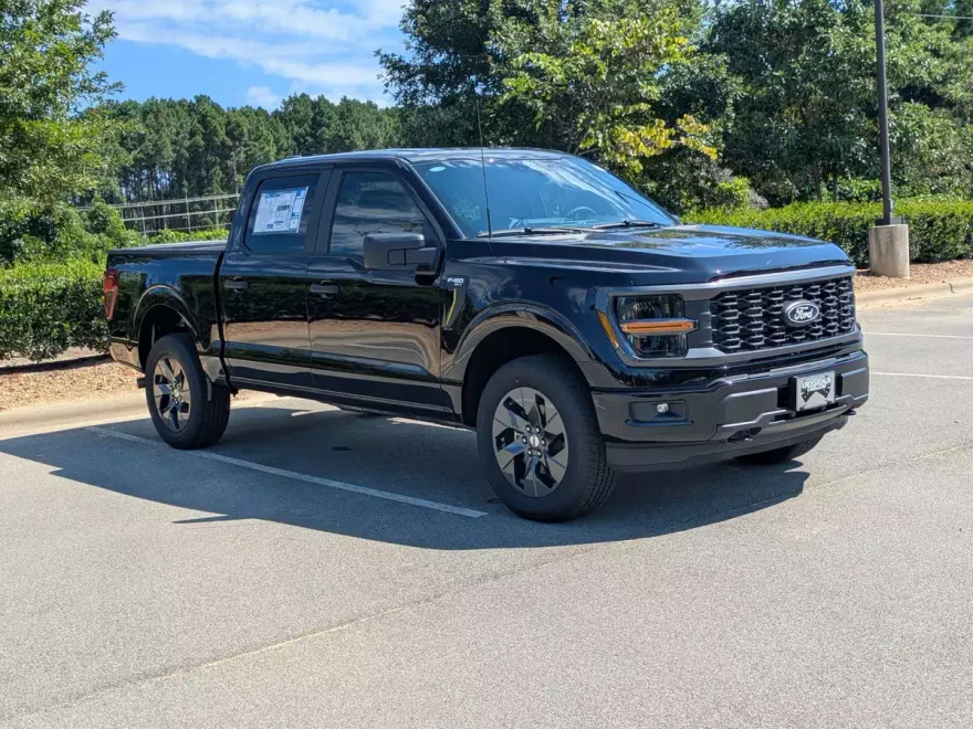 2025 Ford F-150 STX photo 1