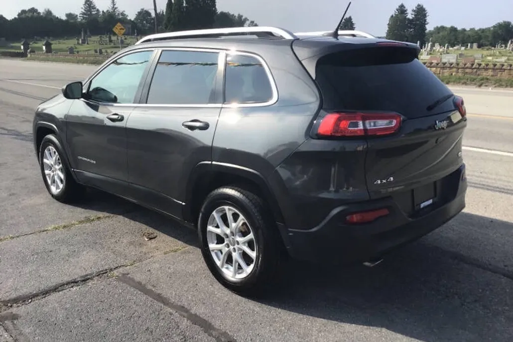 2015 Jeep Cherokee Latitude photo 1