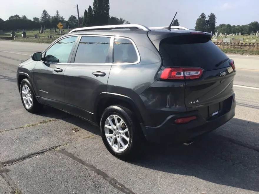 2015 Jeep Cherokee Latitude photo 1