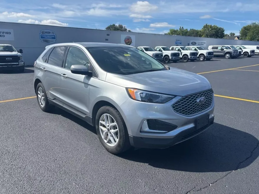 2024 Ford Edge SEL photo 1