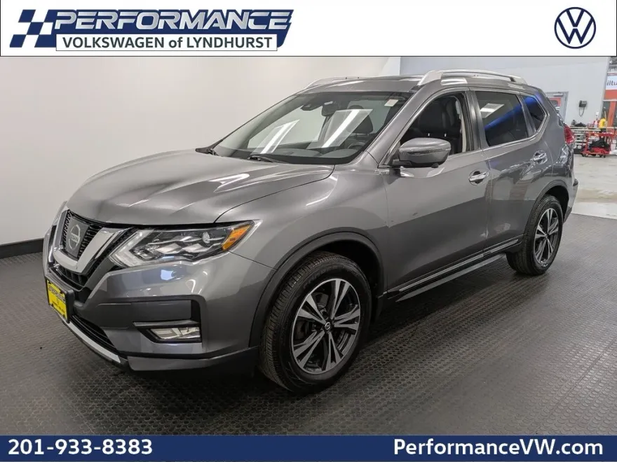 2017 Nissan Rogue SL photo 1