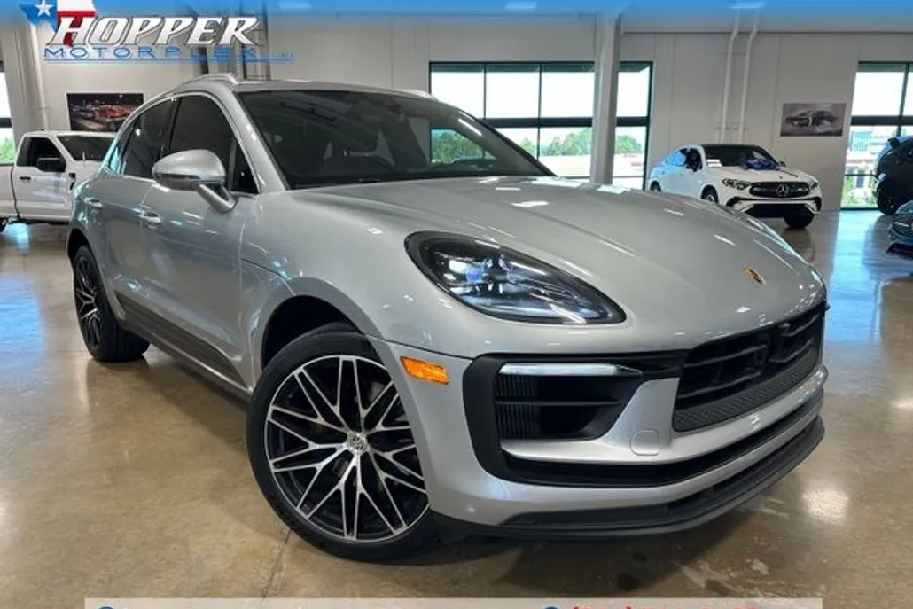 2023 Porsche Macan S photo 1