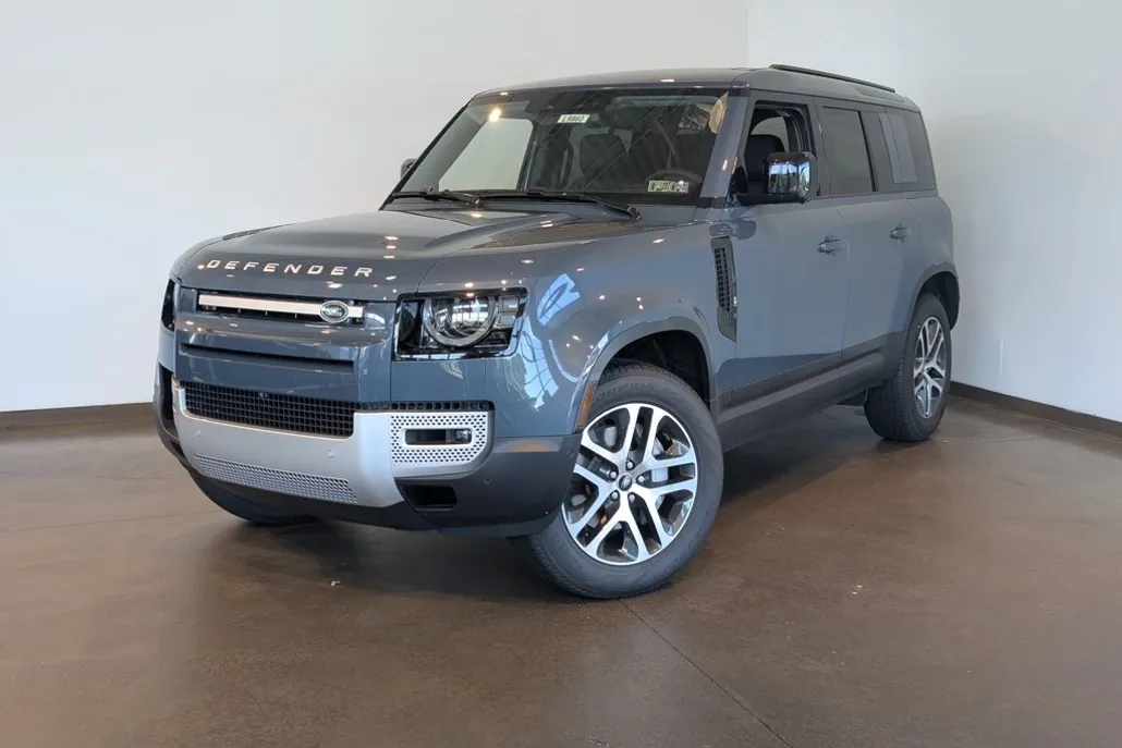 2025 Land Rover Defender 110 S photo 1