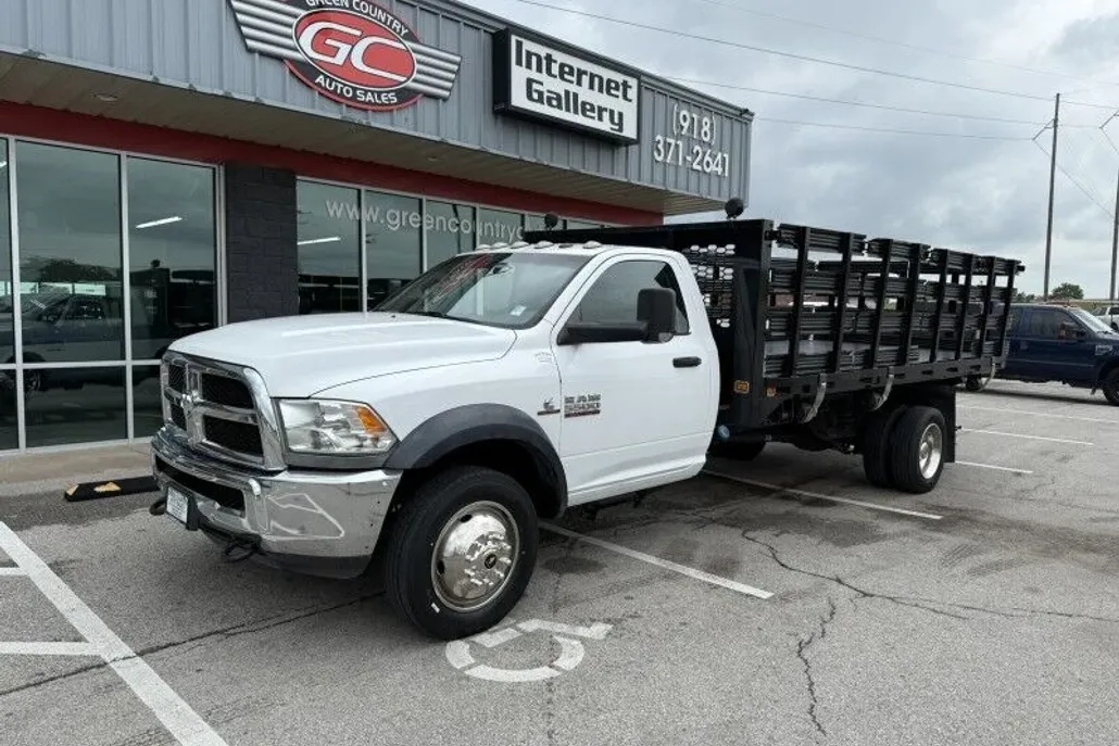 2018 Ram 5500 SLT photo 1