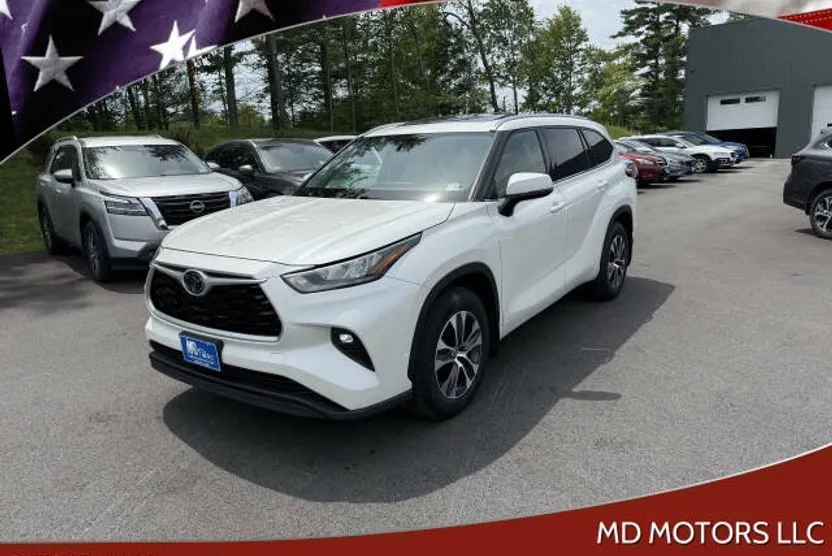 2020 Toyota Highlander XLE photo 1