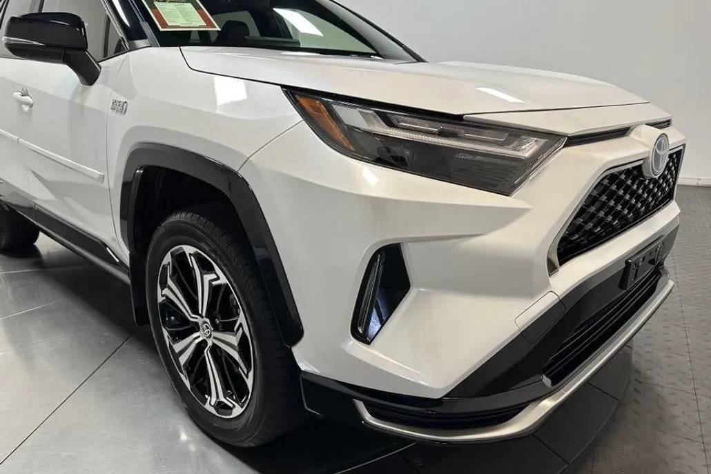 2023 Toyota RAV4 Prime XSE photo 1